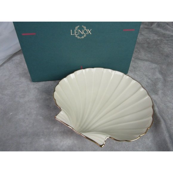 Lenox China Ivory Scallop Shell Candy Dish 24Kt Gold Trim MINT IN BOX - Picture 1 of 5